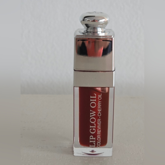 Lip Glow Oil - Cherry Red - Picture 2 of 4